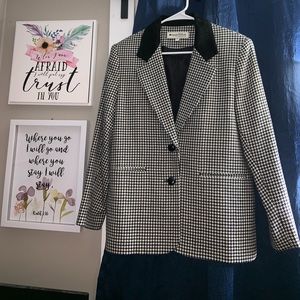 White and black wool blazer